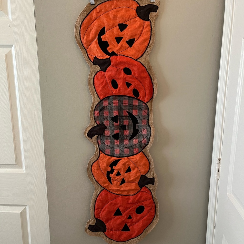 Halloween Pumpkin Table Runner